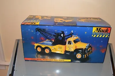 First Gear 1960 Mack Model B 61 Tow Truck 1/25 Scale The Classic Edition Nib • $179.99