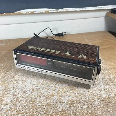 Vintage Realistic Chronomatic 230 Model 12-1537 AM/FM Radio Alarm Clock *Works* • $20.30