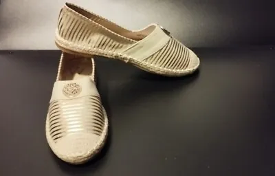 Wallis Ladies Gold Size 6 Flat Shoes • £8.99