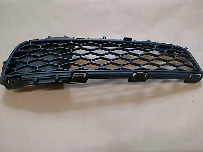 05-06 Infiniti G35 G35x SEDAN Front Lower RIGHT Bumper Grille RH Side OEM Genuin • $54.99