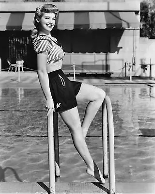 Actress MARTHA O'DRISCOLL Leggy Pool Side PHOTO (173-k ) • $11.57