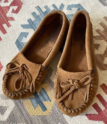 Minnetonka Moccasins Size 6 Suede 403 Kilty Moccasin Shoes Hardsole Brown Women • $9.99