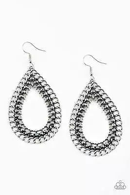 Paparazzi Hemitite Rhinestone Earrinhs Womens /Mechanical Marvel - Silver • $3.25