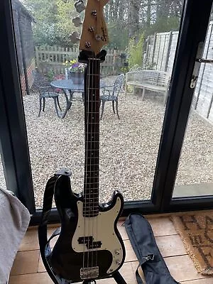 Fender Squier Precision Bass - P Bass - Black • £148