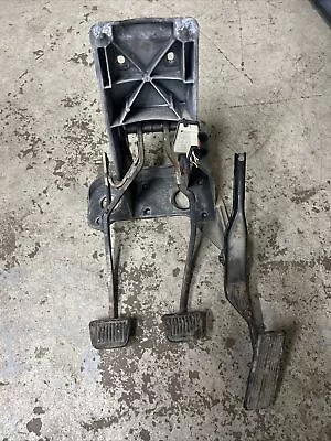 1998 99 00 2001 Dodge Ram -- MANUAL Transmission Clutch Brake Gas Pedal Assembly • $350