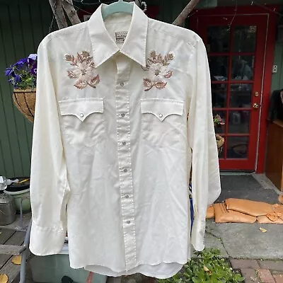 Vintage Montgomery Ward Embroidered Western Pearl Snap Peach Size Medium/Small • $39