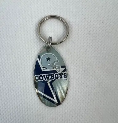 Dallas Cowboys Vintage Teardrop Fishing Spinner Keychain • $1.99