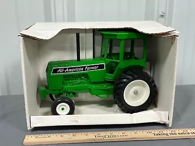 Vintage OLIVER WHITE ALL AMERICAN FARMER 1:16 Scale Model Tractor Die-Cast • $68