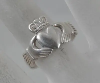 Vintage Solvar Made In Ireland Sterling Silver Claddagh Ring Size 6 3/4 F2009 • $24.99