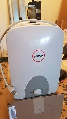 EEMAX EMT2.5 White Mini Tank 2.5 Gallon 120 V Electric Water Heater. USED • $90