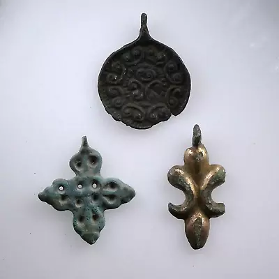 MEDIEVAL 13TH-14TH CENTURY X3 BRONZE HORSE PENDANTS  1 WITH ATTACHMENT LOOP • £50