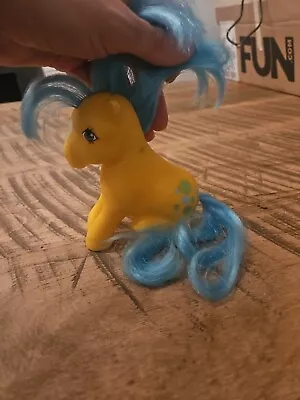 My Little Pony G1 Sitting Bubbles Hasbro Yellow W/ Blue Mane Vintage Earth Pony • $19.99