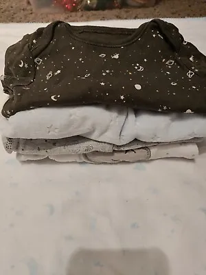 Stars/Space/Sky Baby Sleepsuits And Vest Bundle Newborn/0-3/3-6 See Description • £4