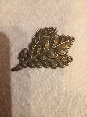 World War II Medal Oak Silver  Leaf Metal Hat Badge Commemorative Medal • £12.50