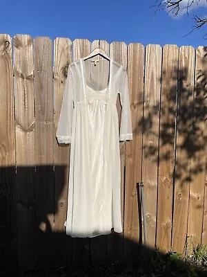 Vintage Flora Nikrooz Ivory Gown And Robe Set • $99