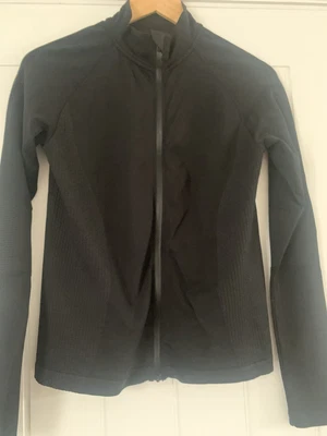 £3.99 • Buy H&M Sport Zip Up Top Size M