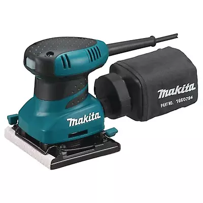 Makita Palm Finishing Sander 200W 240V  - BO4556/2 • £71.99