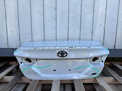 2018 2019 2020 2021 2022 2023 Toyota Camry Se Rear Trunk Lid • $300