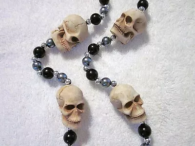 Realistic  Human Skulls  Black/gray/silver  Mardi Gras Necklace Raiders (b594) • $6.95