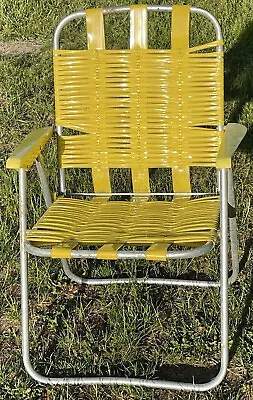 Vintage Folding Lawn Chair Beach Deck Pool  Vinyl Tube Plastic Aluminum Yellow • $40.30