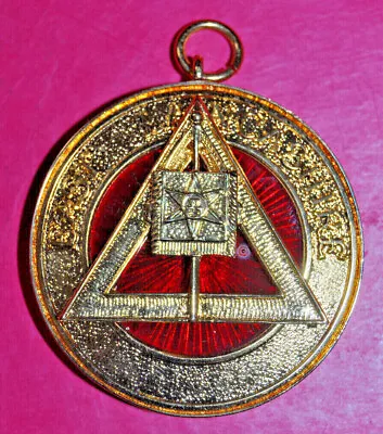 East Lancashire Past Provincial Grand Standard Bearer Masonic Chapter Jewel **** • £12