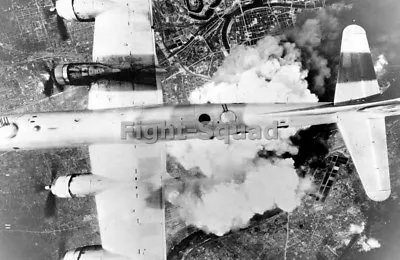 WW2 Picture Photo HIROSHIMA JAPAN B-29 ATOMIC BOMB DROP 2619 • $5.95