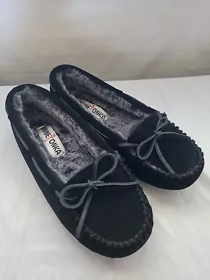 New MINNETONKA  Black LEATHER MOCCASINS SZ 6 Style 40399 Gray Faux Fur Lining • £26.96