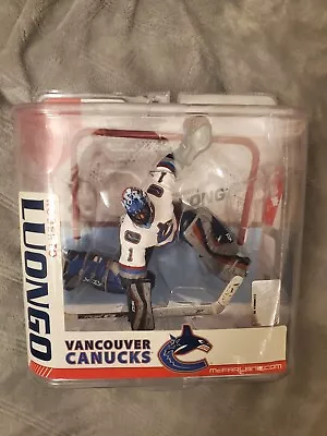 Roberto Luongo McFarlane Action Figure Series 15 • $18.20