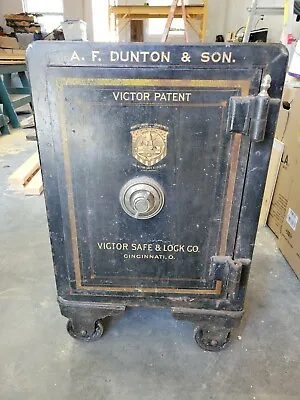 Vintage Victor Safe & Lock Co. Floor Safe. 1900's Working Combination & Key • $950