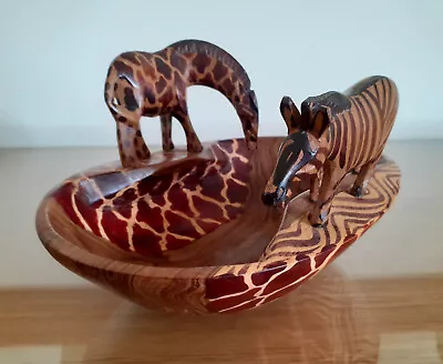 Stunning African Hand Carved Wooden Bowl Featuring A Giraffe And Zebra • £9