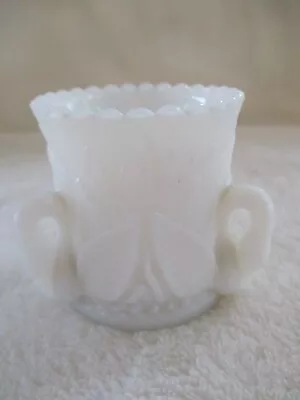 Vintage Westmoreland 2 3/8” Milk Glass Swans Toothpick Holder *EXC* • $9.95