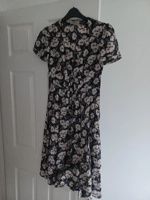 £8 • Buy Kew Silk  Dress 8