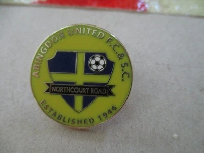 £3 • Buy ==Abingdon United  Fc  Non League Football Badge