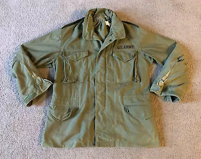 VTG Vietnam War U.S. Army Men's Distressed OG-107 M-65 Field Coat - Size Medium • $50