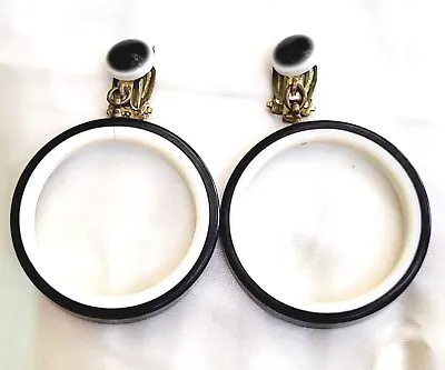 £58.04 • Buy Vintage 1960s MOD Black White Hoop Dangle Go Go Lucite Earrings