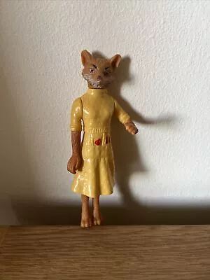 Rare Fantastic Mr Fox Mrs Felicity Fox 4  Figure Mcdonalds Happy Meal Toy 2009 • £45