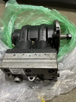 22016995 | Genuine Volvo® Air Compressor Wabco • $1199.99