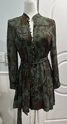 $25 • Buy Zara Green Print Long Sleeve Wrap Dress With Gold Details 