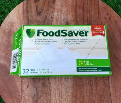 $18.99 • Buy Original FoodSaver 32 Pint-sized Pre-cut Vacuum Packaging Bags -NIB