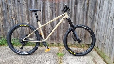$1850 • Buy COMMENCAL META HT AM RIDE SAND MAXXIS 2021 Size: L Enduro Hardtail Mountain Bike