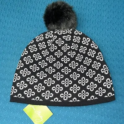 NWT VERA BRADLEY KNIT HAT In MINI CONCERTO BLACK POM POM • $15.99