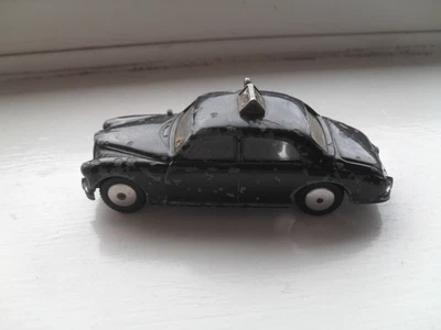Miniature Pathfinder Models 1/43 – Daimler Conquest Century 1957, Argent, édition Limitée