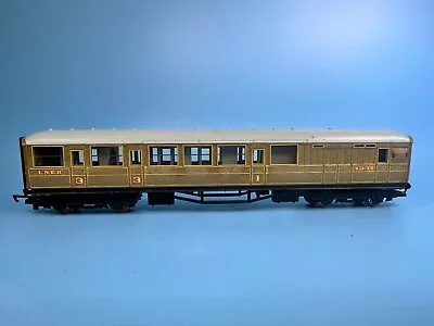 HORNBY LNER Teak Brake Coach 4237 OO GAUGE • £10