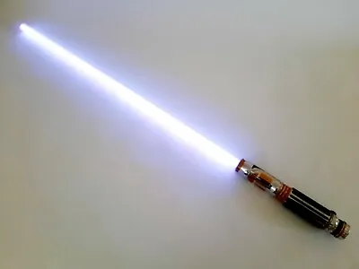 Master Replicas 2004 Star Wars Mace Windu Force FX Purple Lightsaber SW-206 • $179.99