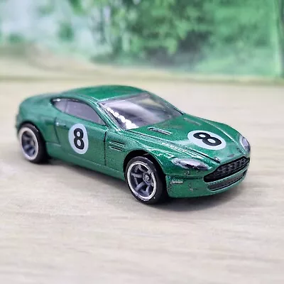 Hot Wheels Aston Martin V8 Vantage Speed Machine Diecast Model 1/64 (34) Ex. Con • $15.93