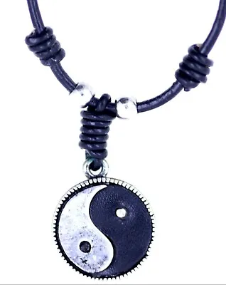 Vintage Retro Style Yinyang Yin Yang Sign Pendant Necklace • £3.44