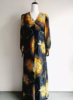 Pretty Vintage Woman's Floral Long Maxi Dress Size Approx 10-12 • $30