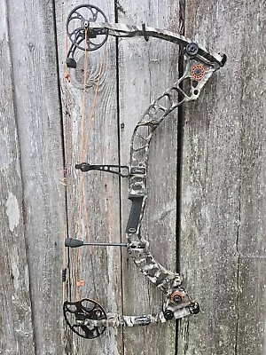 Mathews Z3 Compound Bow Left Hand 29/70 • $499.99