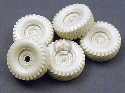 Panzer Art 1/35 Road Wheels With Spare For HMMWV Humvee (Early Pattern) RE35-075 • $20.66