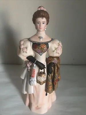 Vintage Avon 2000 Mrs. Albee Full Size Figurine Presidents Club Award 10” H • $13